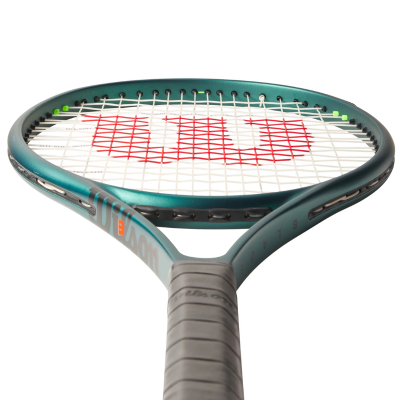 Wilson BLADE 26 V9 Junior Tennis Racquet