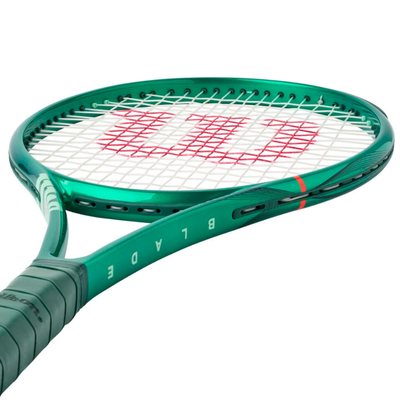 Wilson 2026 BLADE 100 V10 Tennis Racquet – TennisGear