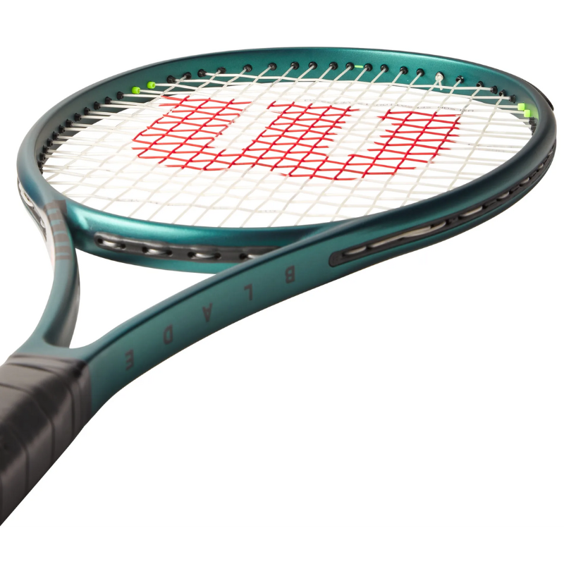 Wilson BLADE 98 16X19 V9 Tennis Racquet